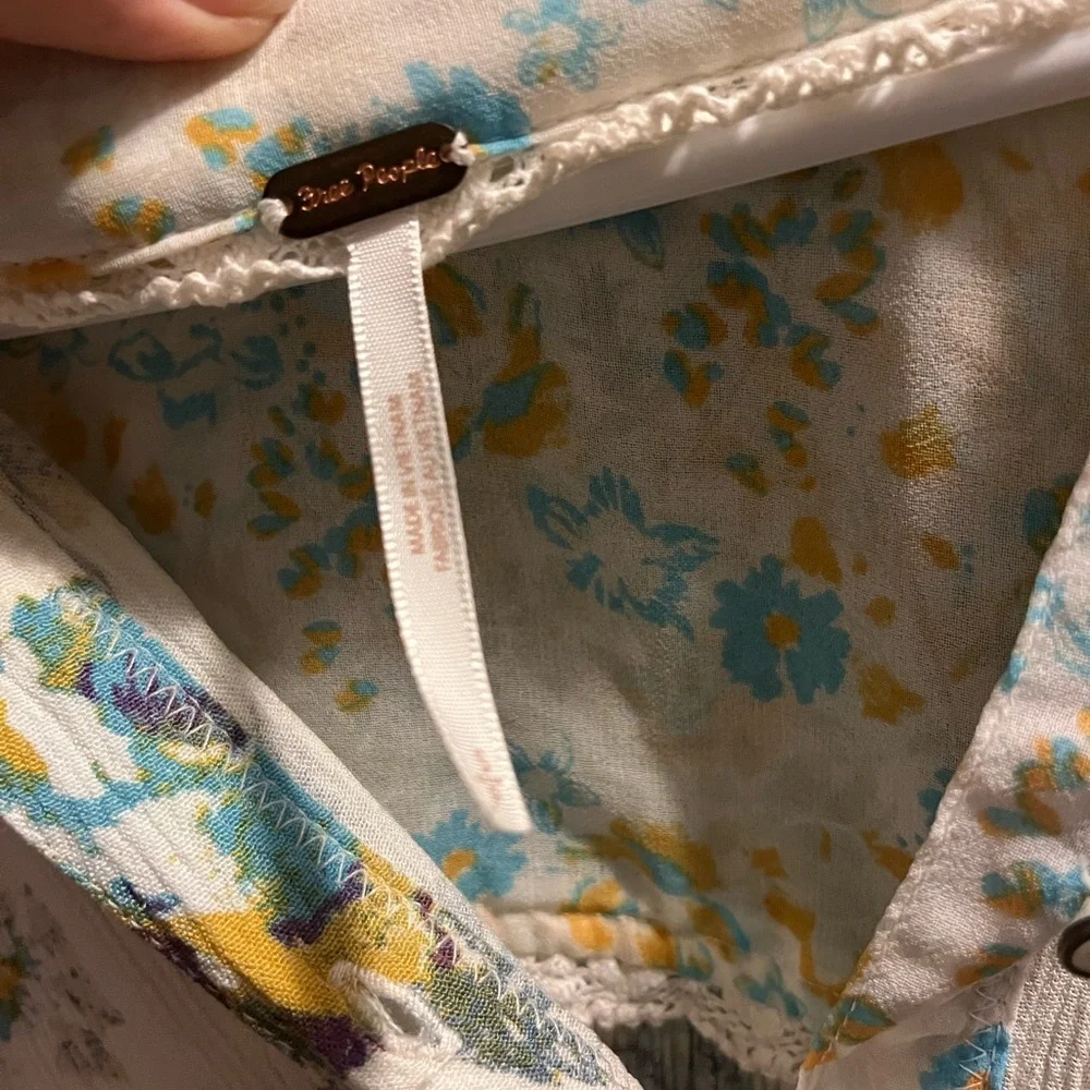 Free People ‘Hold on To Me’ blouse. - Picture 4 of 4